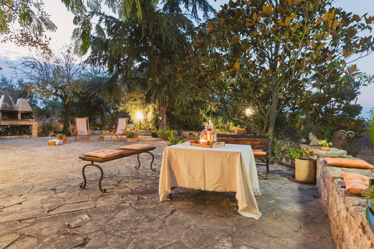 Trulli Country House Carla'S Secret Castellana Grotte Dış mekan fotoğraf
